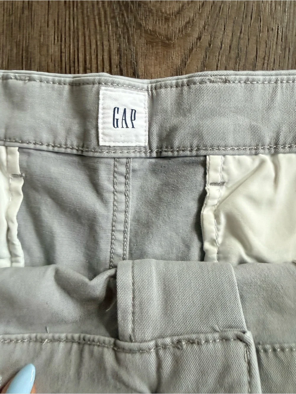 GAP Men's Light Gray Flat Front Cotton Hoochie Daddy Shorts